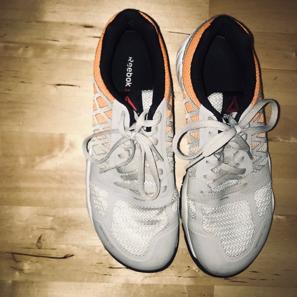 Rebok Cross training shoe - Picture 2 of 4